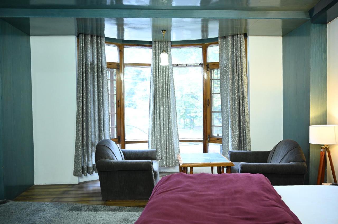 Hotel Manali Mahal Exteriör bild