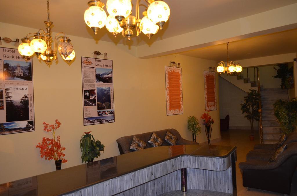 Hotel Manali Mahal Exteriör bild